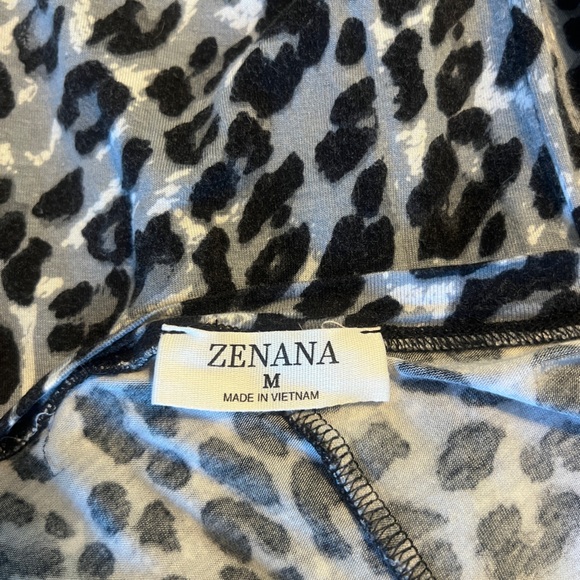Zenana Leopard Print T-Shirt - Picture 2 of 3